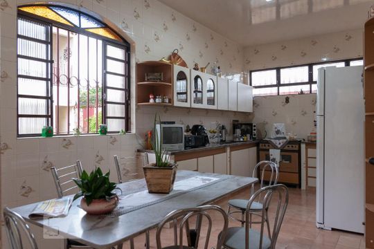 Cozinha de casa para alugar com 4 quartos, 360m² em Vila Cloris, Belo Horizonte