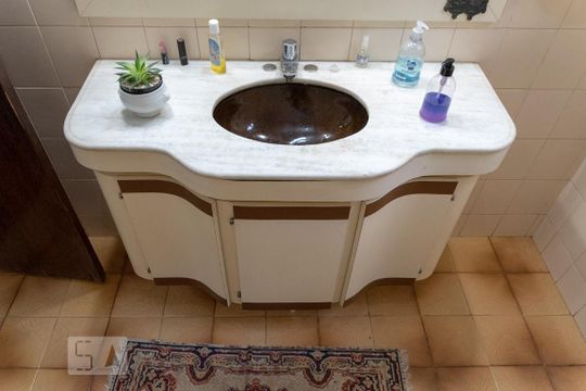 Banheiro Social de casa para alugar com 4 quartos, 360m² em Vila Cloris, Belo Horizonte