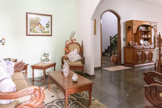 Sala de casa para alugar com 4 quartos, 360m² em Vila Cloris, Belo Horizonte