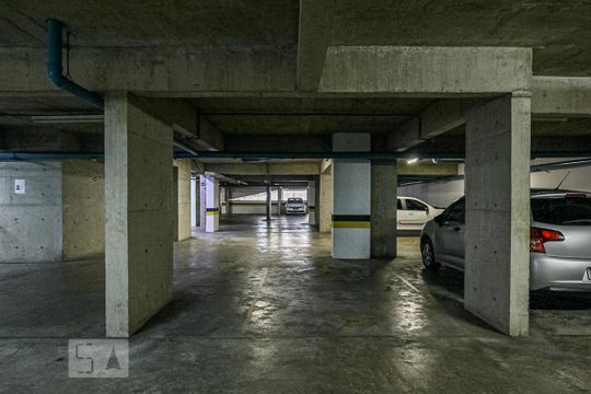 Garagem de apartamento para alugar com 1 quarto, 67m² em Centro, Campinas