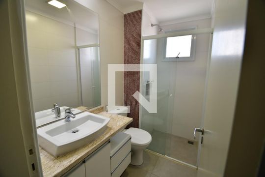 Banheiro 1 de apartamento para alugar com 1 quarto, 67m² em Centro, Campinas