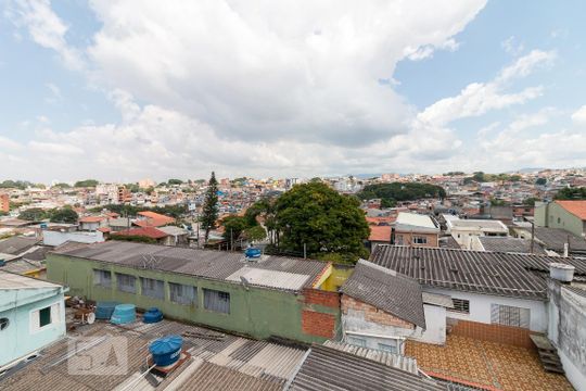 Vista quarto 2 de casa para alugar com 3 quartos, 193m² em Jardim São Francisco, Guarulhos