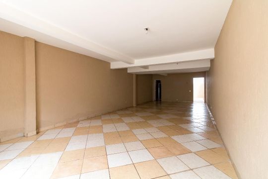 Garagem de casa para alugar com 3 quartos, 193m² em Jardim São Francisco, Guarulhos
