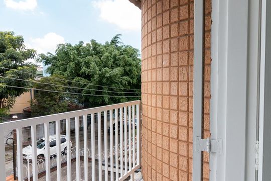 Varanda quarto 3 suíte de casa para alugar com 3 quartos, 193m² em Jardim São Francisco, Guarulhos