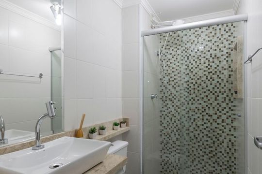 Banheiro de apartamento à venda com 1 quarto, 33m² em Cambuci, São Paulo