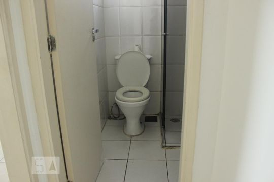Banheiro de apartamento à venda com 2 quartos, 70m² em Vila Gumercindo, São Paulo
