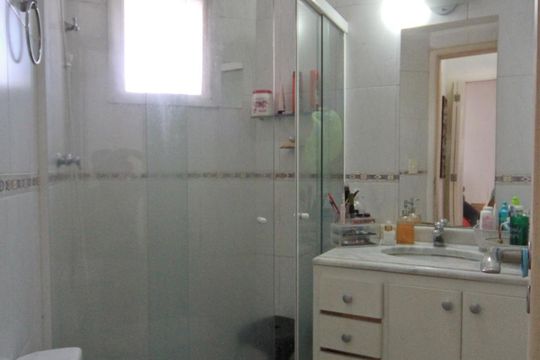 Banheiro de apartamento à venda com 2 quartos, 57m² em Santa Teresinha, São Paulo