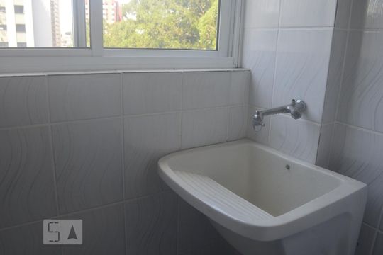 Area de Serviço de apartamento para alugar com 1 quarto, 40m² em Vila Andrade, São Paulo