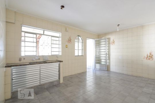 Cozinha de casa para alugar com 2 quartos, 110m² em Taboão, Diadema