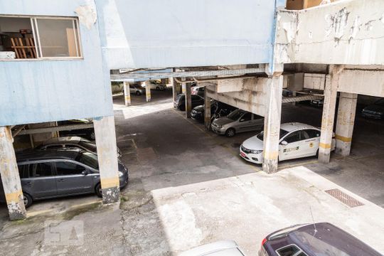 Garagem de apartamento à venda com 2 quartos, 60m² em Limoeiro, São Paulo