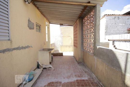 Área de Serviço de casa para alugar com 2 quartos, 90m² em Bonfim, Osasco