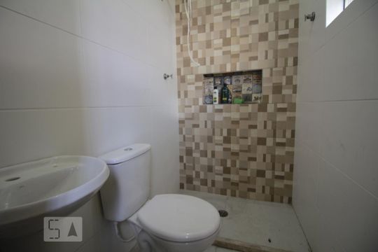 Banheiro Suíte 2 de casa para alugar com 2 quartos, 90m² em Bonfim, Osasco