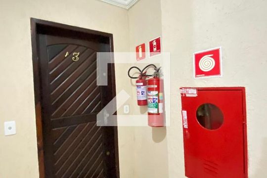 Hall de entrada de apartamento para alugar com 2 quartos, 64m² em Vila Rio, Guarulhos