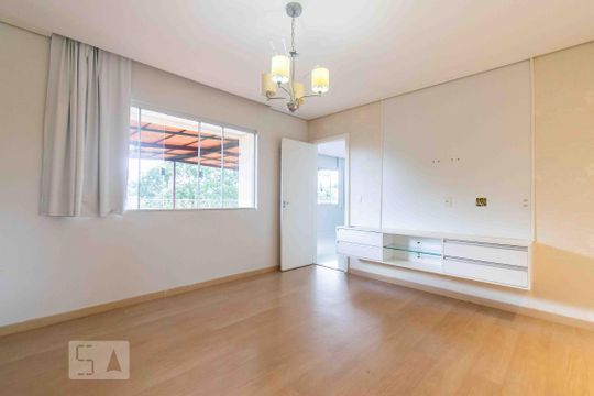 Quarto 01 de casa à venda com 4 quartos, 120m² em Vicente Peres, Brasília