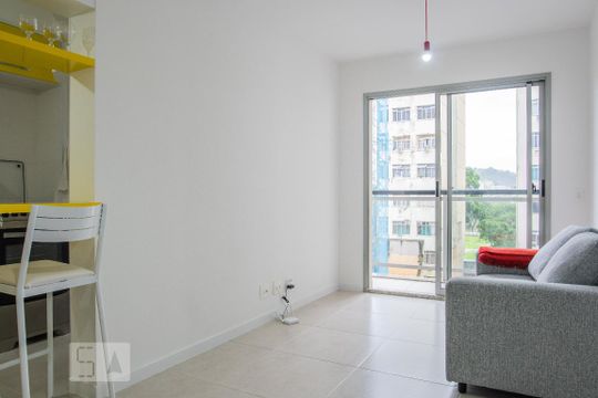 Sala/Cozinha de apartamento à venda com 1 quarto, 45m² em Centro, Rio de Janeiro