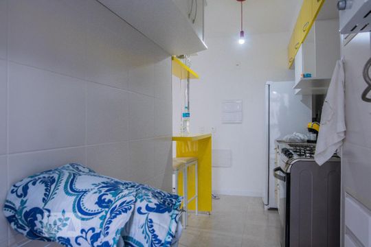 Sala/Cozinha de apartamento à venda com 1 quarto, 45m² em Centro, Rio de Janeiro