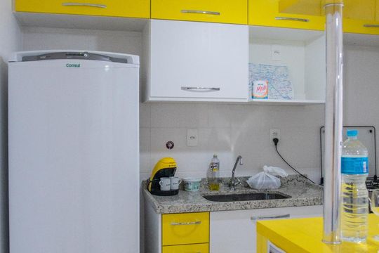 Sala/Cozinha de apartamento à venda com 1 quarto, 45m² em Centro, Rio de Janeiro