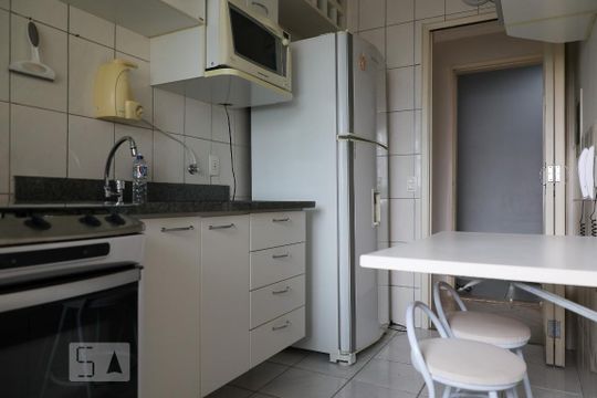 Cozinha de apartamento à venda com 3 quartos, 64m² em Jardim Textil, São Paulo
