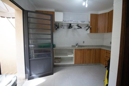 area de serviço de casa de condomínio à venda com 3 quartos, 300m² em Barro Branco (zona Norte), São Paulo
