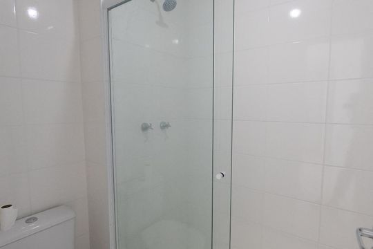 Banheiro Social de apartamento para alugar com 1 quarto, 38m² em Belém, São Paulo