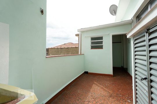Quintal e área de serviço de casa para alugar com 2 quartos, 80m² em Quarta Parada, São Paulo