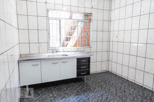 Cozinha de casa para alugar com 1 quarto, 70m² em Vila Primavera, São Paulo