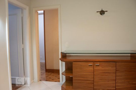 Sala de apartamento à venda com 2 quartos, 170m² em Laranjeiras, Rio de Janeiro