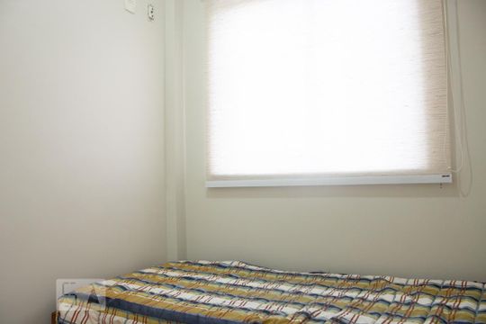 Quarto de Serviço de apartamento à venda com 2 quartos, 170m² em Laranjeiras, Rio de Janeiro