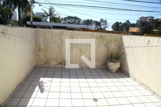 Quintal  de casa à venda com 3 quartos, 400m² em Nova Petrópolis, São Bernardo do Campo