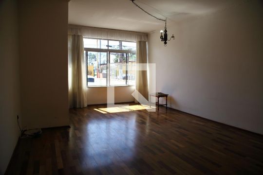 Sala de casa à venda com 3 quartos, 400m² em Nova Petrópolis, São Bernardo do Campo