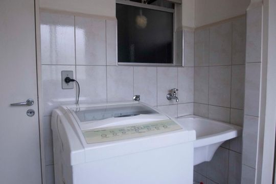 lavanderia de apartamento para alugar com 2 quartos, 93m² em Vila São Bento, Campinas