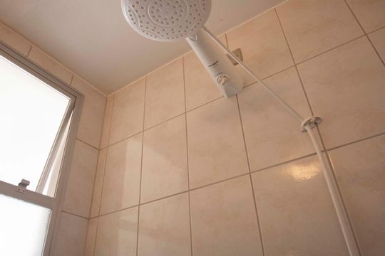 banheiro de apartamento para alugar com 2 quartos, 93m² em Vila São Bento, Campinas