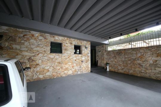Garagem  de casa para alugar com 5 quartos, 250m² em Chácara Santo Antônio (zona Sul), São Paulo