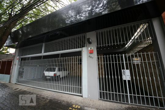 Fachada  de casa para alugar com 5 quartos, 500m² em Chácara Santo Antônio (zona Sul), São Paulo