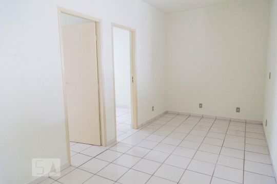 Sala de casa para alugar com 2 quartos, 55m² em Vila Guilhermina, São Paulo