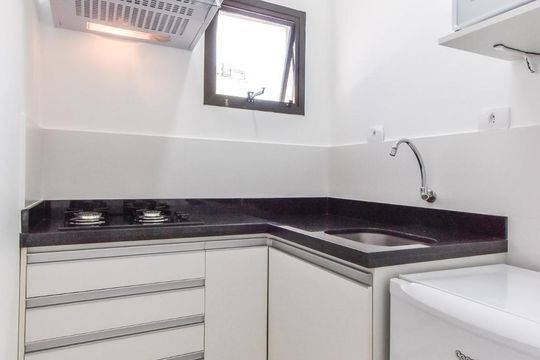 Cozinha de apartamento para alugar com 1 quarto, 55m² em Jardim Paulista, São Paulo
