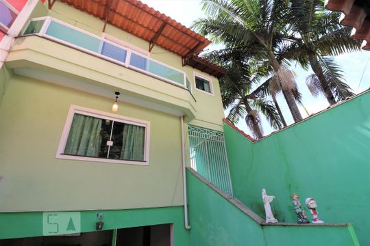 Fachada de casa à venda com 5 quartos, 182m² em Parque Monte Alegre, Taboão da Serra