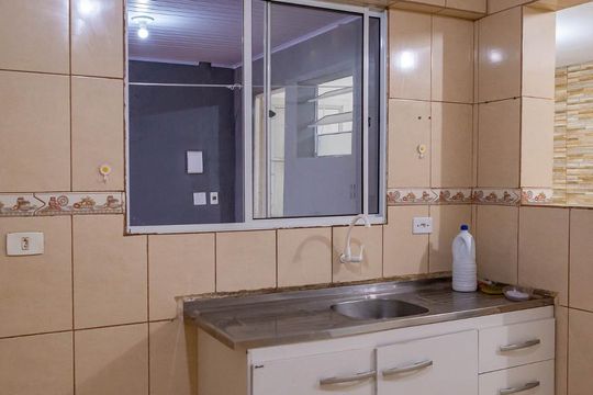 Cozinha de casa para alugar com 1 quarto, 40m² em Vila Cleonice, São Paulo