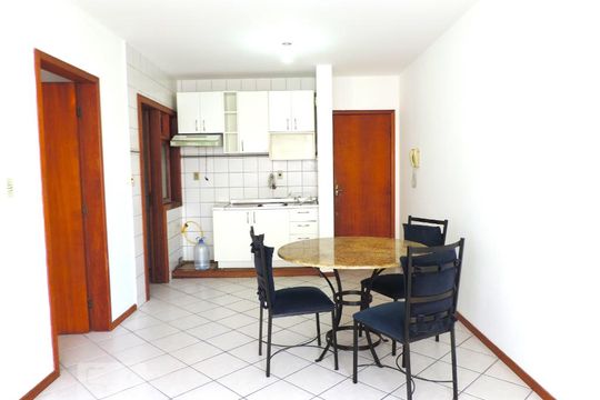 Sala de apartamento para alugar com 1 quarto, 54m² em Carvoeira, Florianópolis