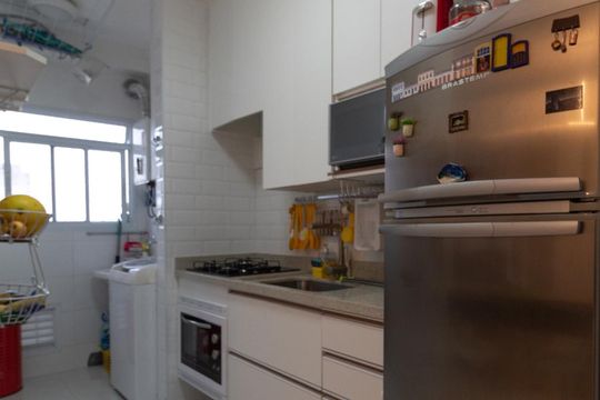 Cozinha de apartamento à venda com 2 quartos, 57m² em Umuarama, Osasco