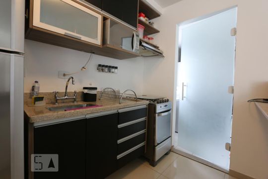 cozinha de apartamento para alugar com 2 quartos, 88m² em Vila Andrade, São Paulo