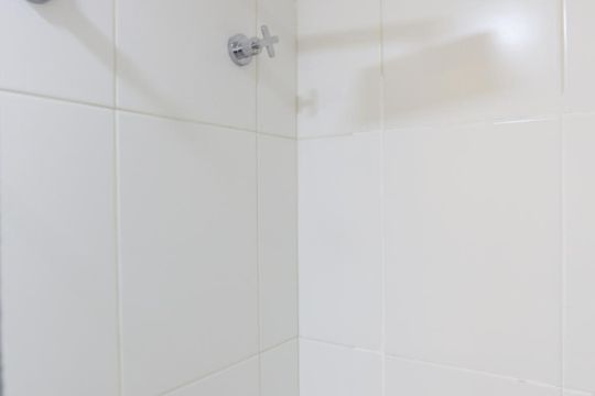 Banheiro de apartamento para alugar com 1 quarto, 34m² em Pinheiros, São Paulo