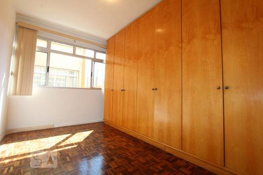 Quarto 1 de apartamento à venda com 2 quartos, 55m² em Água Verde, Curitiba