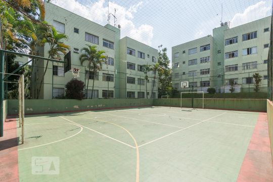 Quadra de apartamento para alugar com 2 quartos, 58m² em Pestana, Osasco