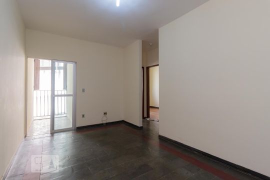 Sala de apartamento para alugar com 3 quartos, 65m² em Lagoinha, Belo Horizonte