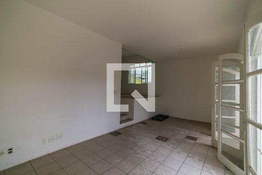 Sala de casa para alugar com 3 quartos, 162m² em Jardim Leonor, São Paulo