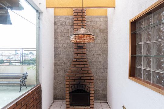 Lareira de apartamento para alugar com 3 quartos, 171m² em Vila Bertioga, São Paulo