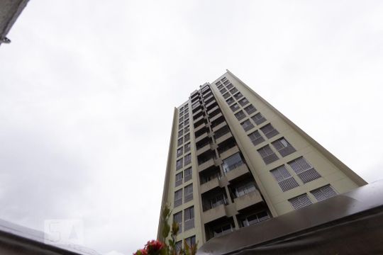 Fachada de apartamento para alugar com 3 quartos, 171m² em Vila Bertioga, São Paulo