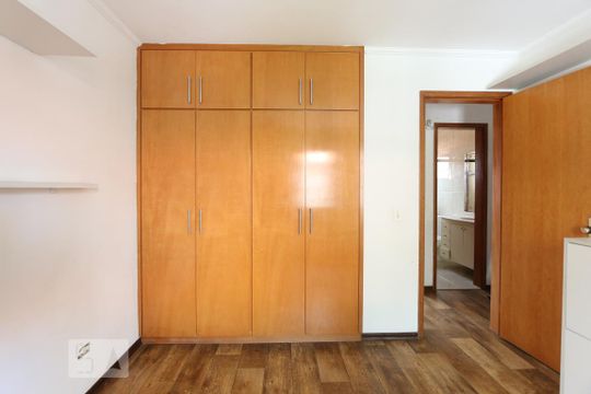 quarto de casa de condomínio à venda com 3 quartos, 100m² em Parque Reboucas, São Paulo