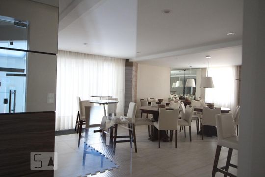 Apartamento para alugar com 2 quartos, 65m² em Bigorrilho, Curitiba